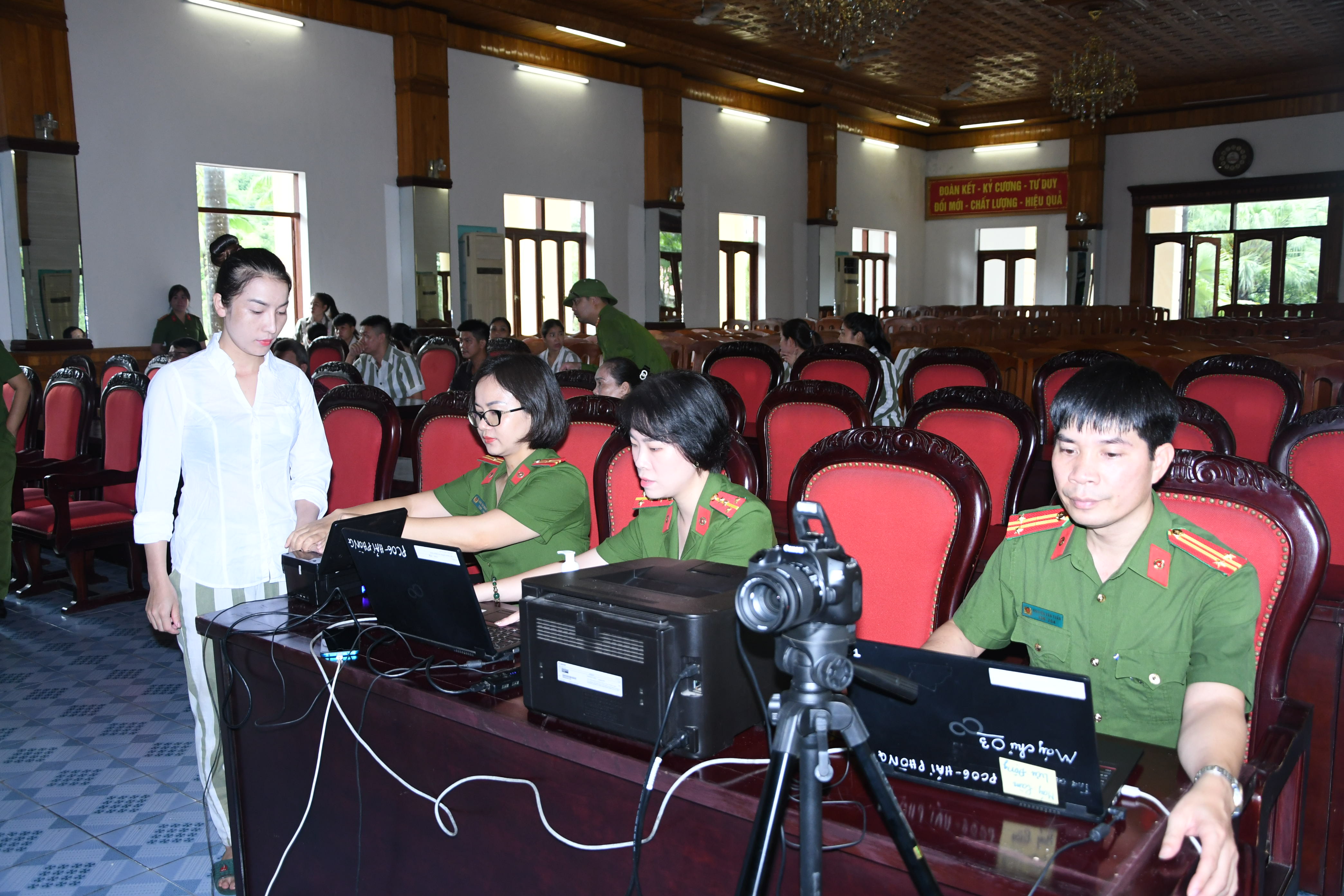 Thông báo mức lệ phí đăng ký thường trú, tạm trú 2023 theo Thông tư 75 từ ngày 05/02/2023